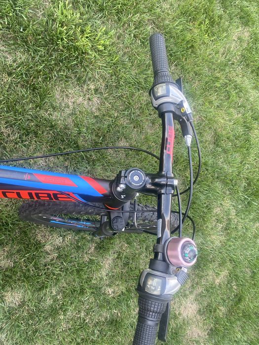 Bicigleta Cube Kid / Cube Acid 240