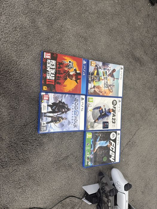 PlayStation 5 God of War + 5 Jocuri + 2 Controllere + Stație Încărcare