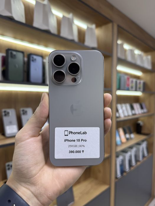 iPhone 15 Pro 256 GB / PhoneLab