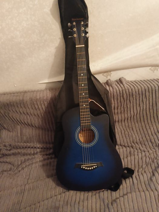 Продам гитару гитару