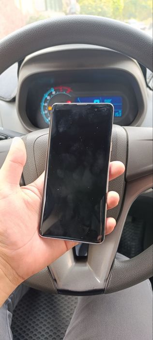 Samsung s 10 5g yaxshi holatta