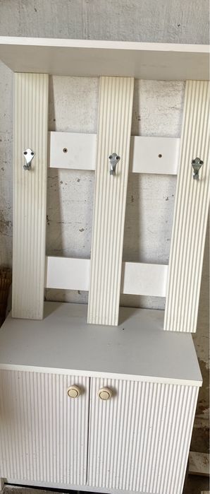 Продам НОВУЮ прихожую из материала МДФ