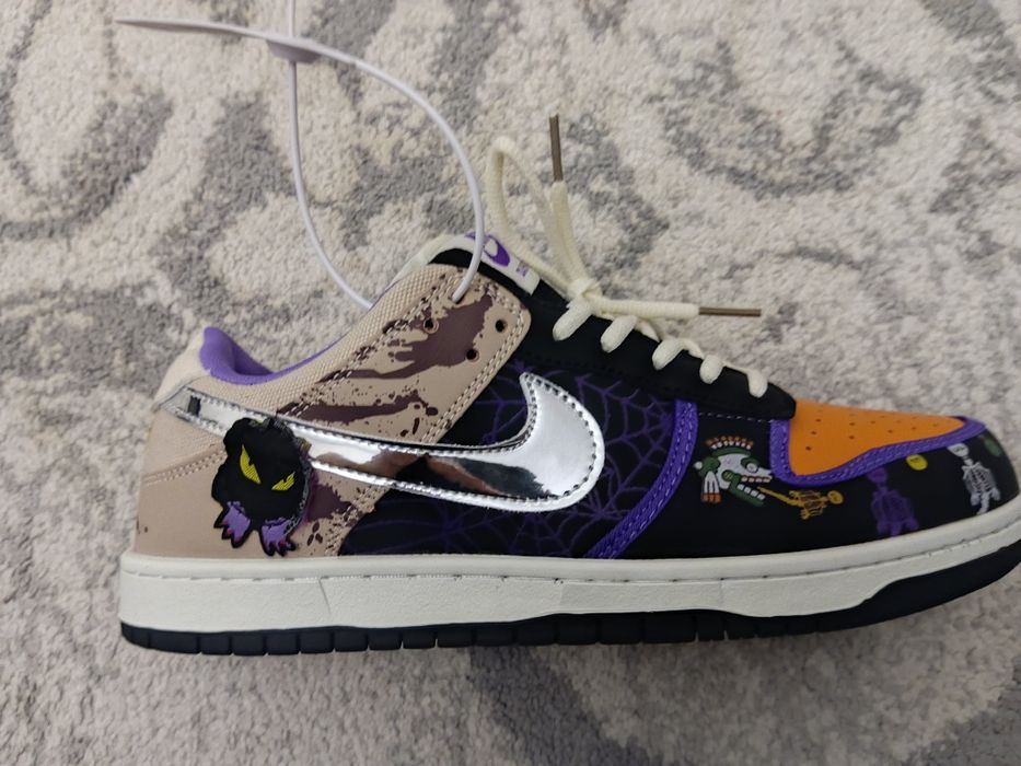 Кастомные кроссовки