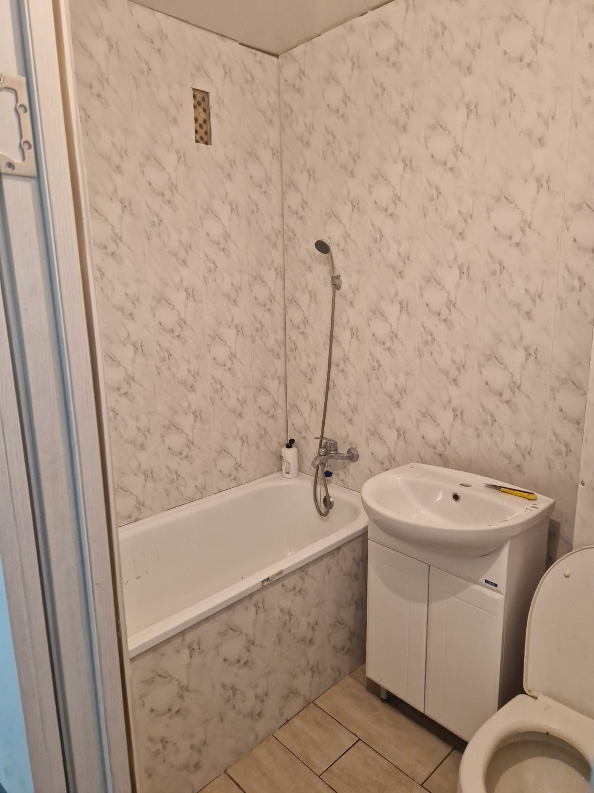 Продам 1 комн.кв. на Дом.быта