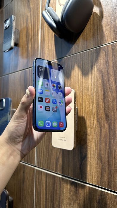 iphone 17 pro sim 256gb  100% 6 sikil Naxt va Nasiya savdo
