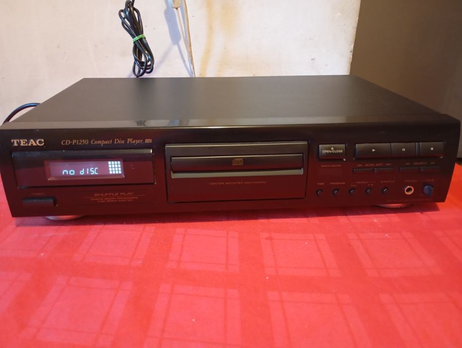 cd player TEAC model CD-P1250