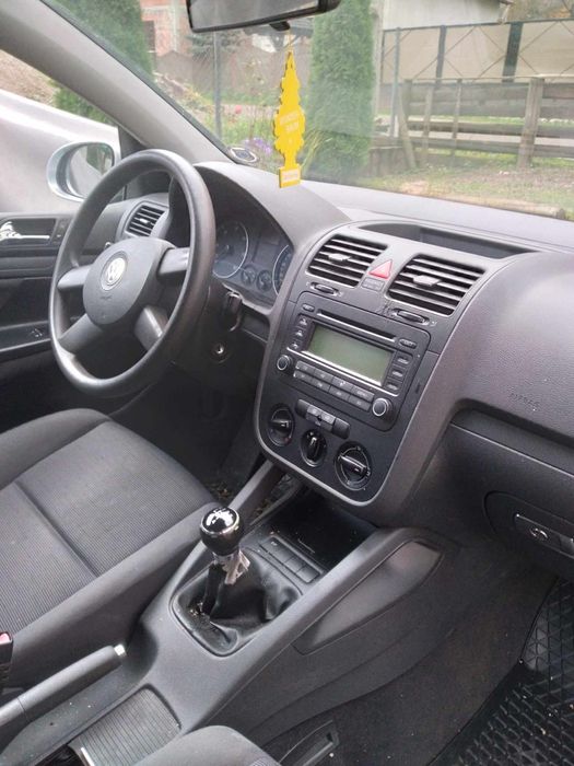 Vând golf 5 1.9 tdi