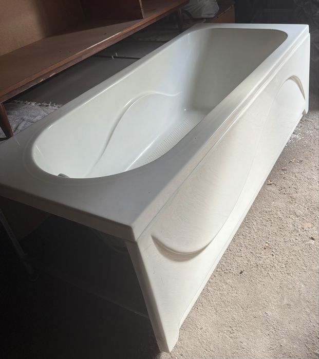 Ванна акриловая