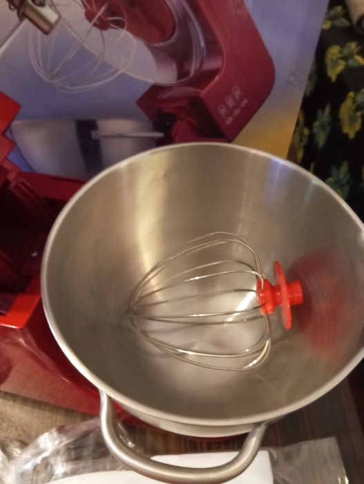 Многофункционален кухненски робот