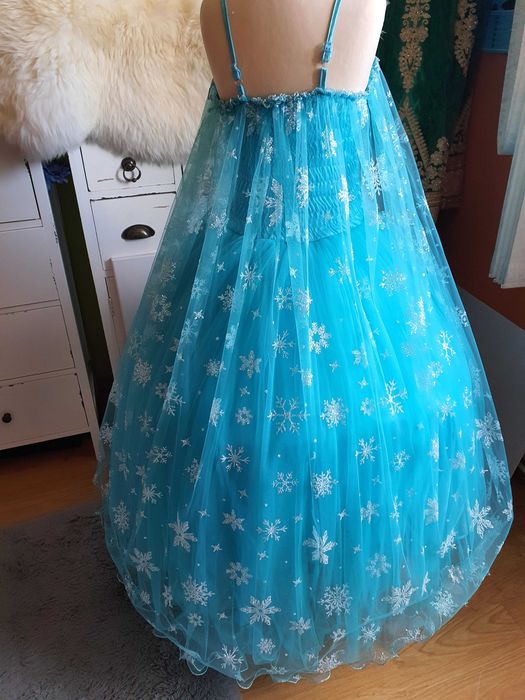 Rochie de printesa Elsa varsta 9 ani marimea 134 superba Nou
