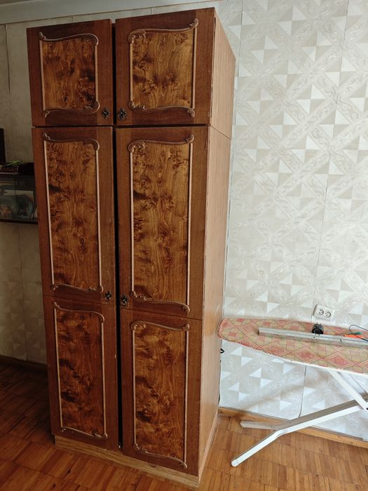 Шкаф не дорого, можно отремонтировать.