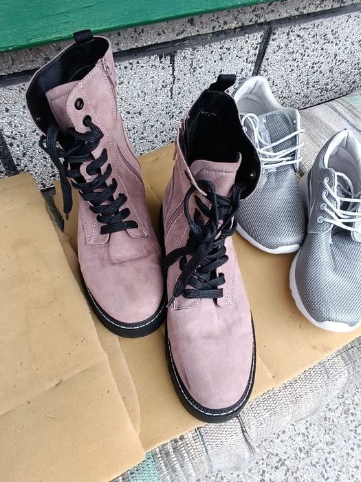 Дамски боти и маратонки