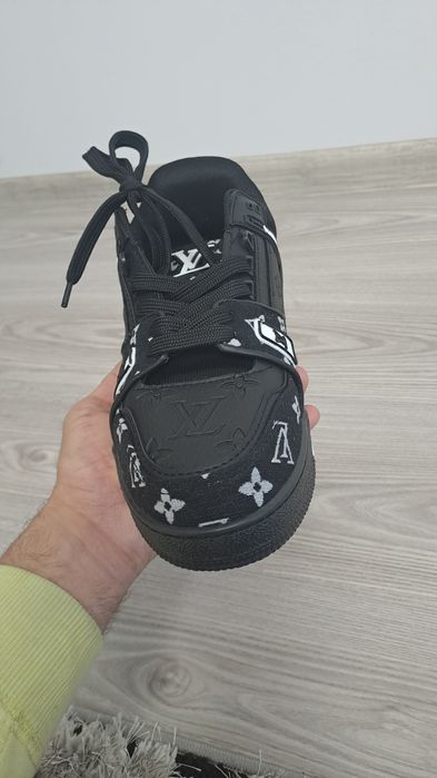 Adidasi Louis Vuitton Calitate Premium