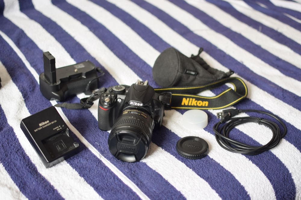 Nikon D3100 + 18-70mm + accesorii