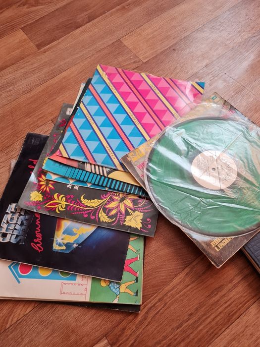 пластинки и альбом для пластинок