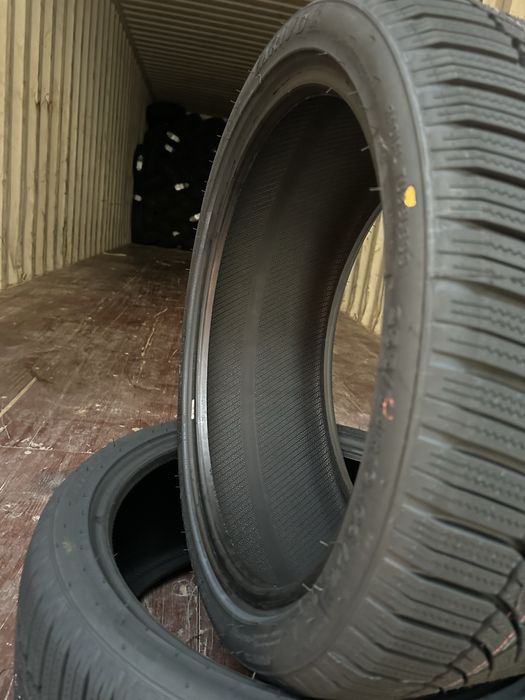 Нови зимни гуми ARIVO ARW 3 255/35R19 96V XL НОВ DOT БОРД 2553519