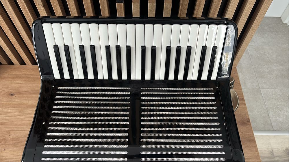 Acordeon Hohner Concero Bass