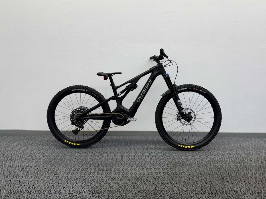 Specialized Turbo Levo Comp Carbon S3 (impecabilă, cu upgrade-uri)