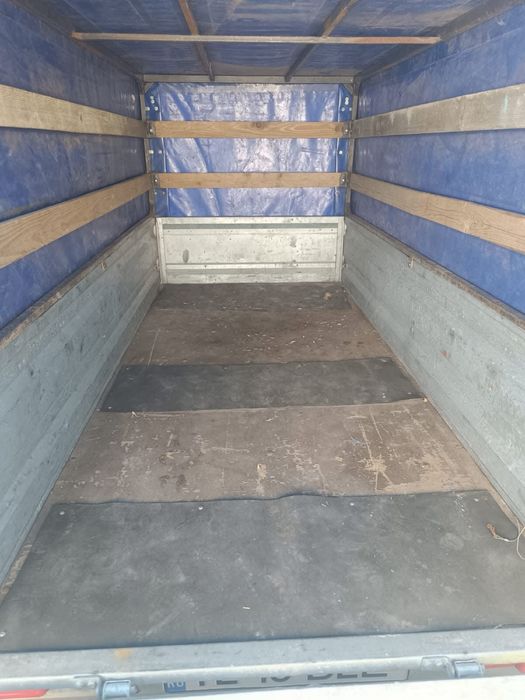 Remorca 750 kg,cadru solid si prelata groasa