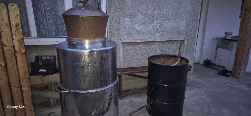 Vând cazan țuică 330 litri din inox