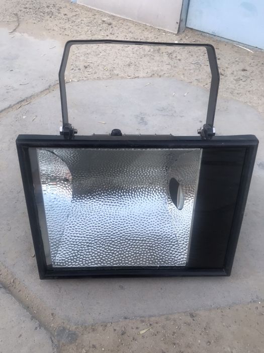 Прожектор 250Вт.