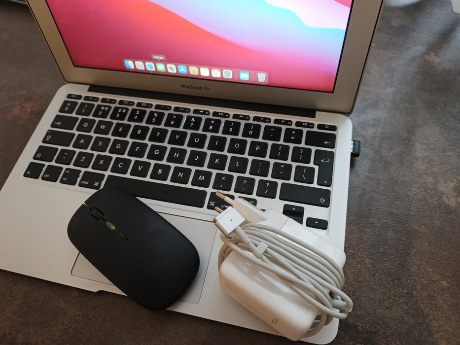 Macbook Air 11" Silver