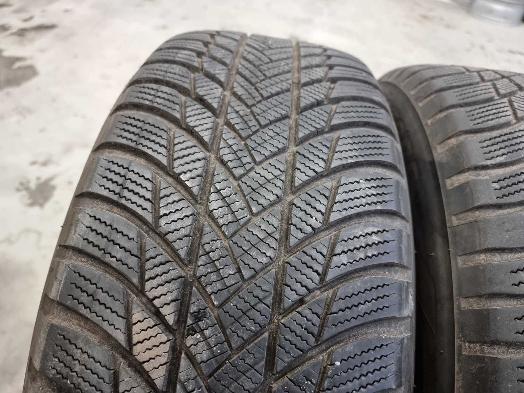 2 Anvelope de IARNA 225.60.17 'Bridgestone' [dot 2019] ; stare buna