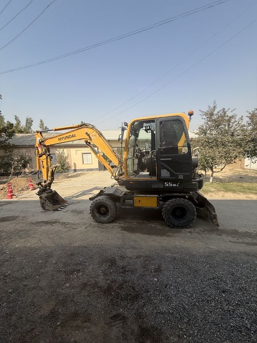 Ekskavator xizmati katta va kichik