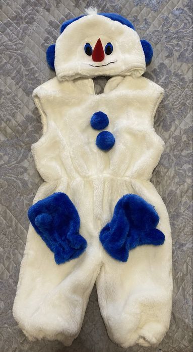Продам костюм снеговика.