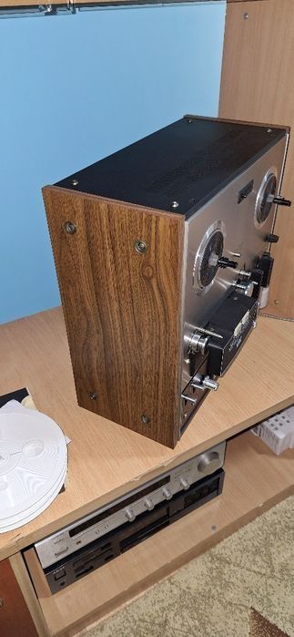 Magnetofon Akai 210d plus amplificator akai