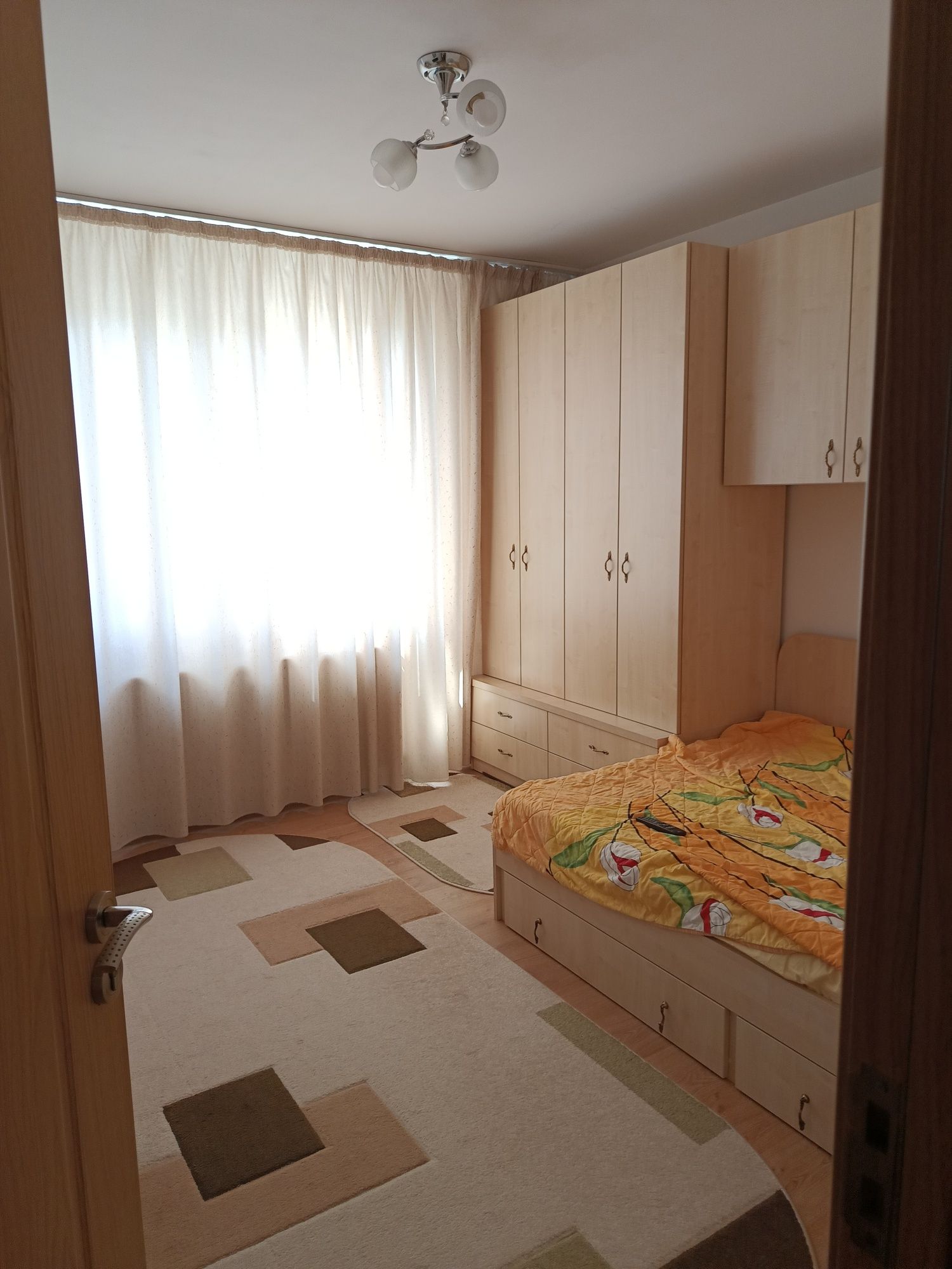 Vand apartament 2 camere