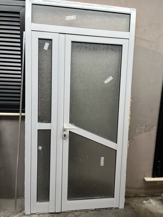 Usa cu pui, termopan/aluminiu