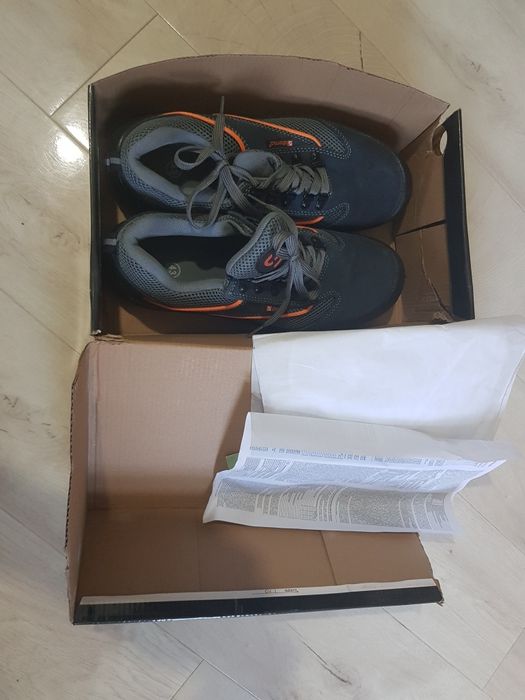 Защитни работни обувки