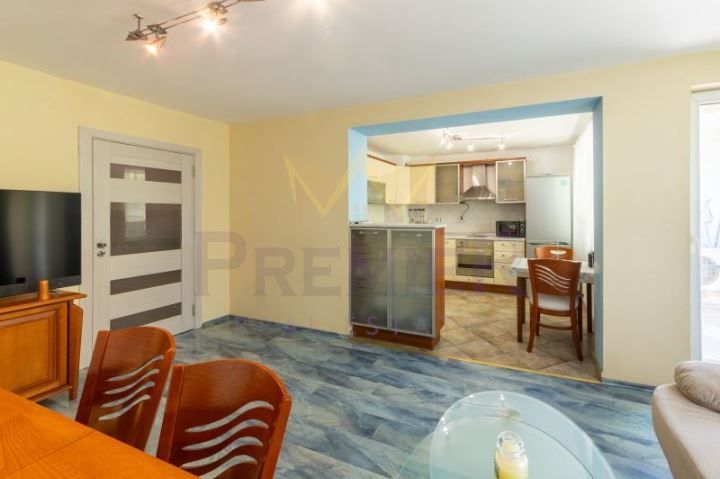 Дава се под наем Тристаен апартамент в Варна, Чайка - 100 кв.м за 765 € - Снимка #4