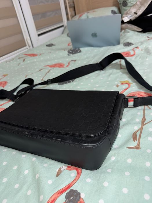 ОРИГИНАЛ Мъжка чанта Louis Vuitton