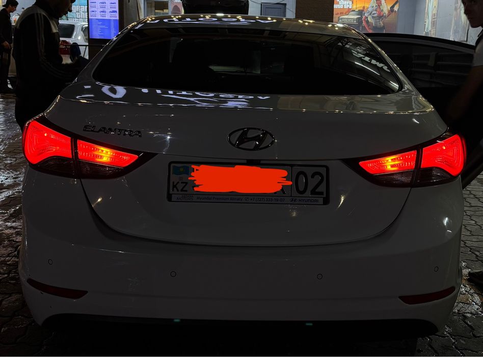 Продам задние фонари Hyundai Elantra MD рестайлинг