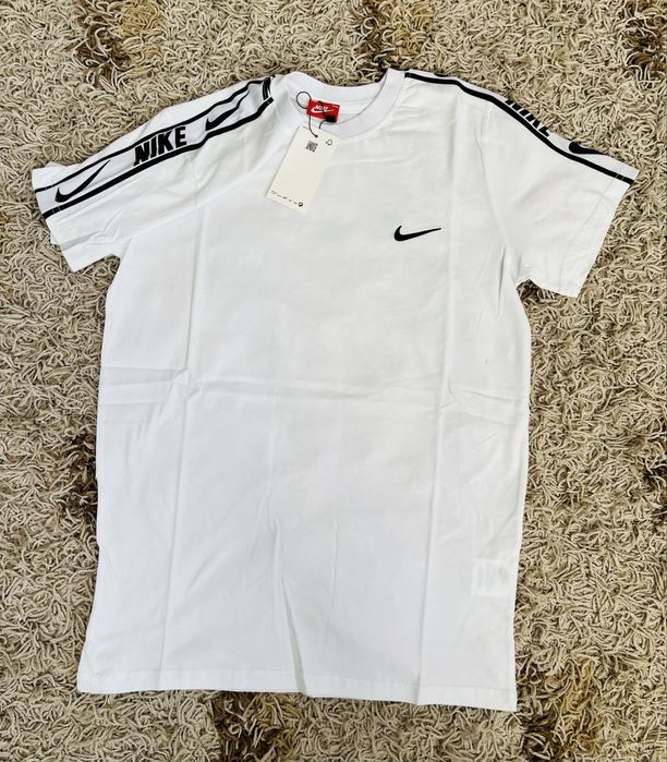 Налични мъжки тениски   Размери от С до 2ХЛ    Цена 28лв