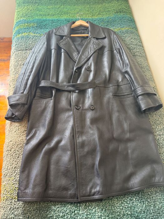 Продавам две кожени палта