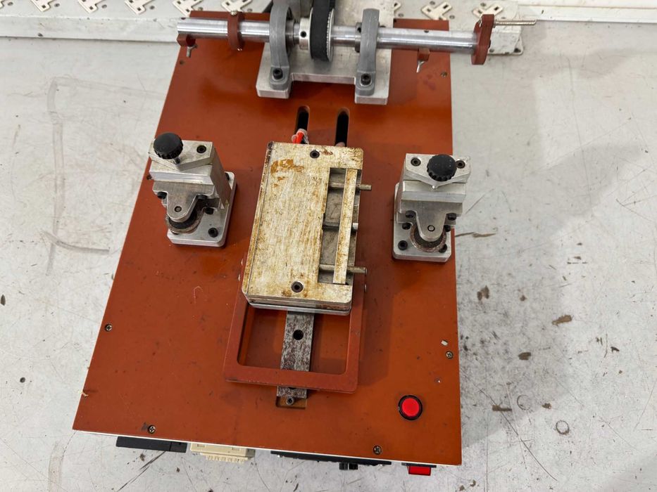 Машина за отделяне на дисплей