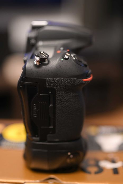 Nikon D810 Body la cutie, complet, impecabil + grip MB-D12 NOU
