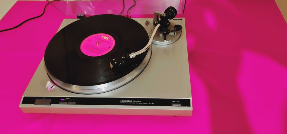 Technics SL-Q2 Direct Drive Turntable