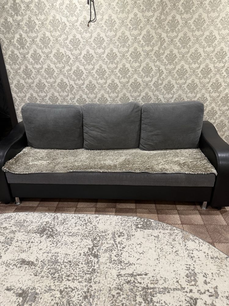 Продам диван с креслом