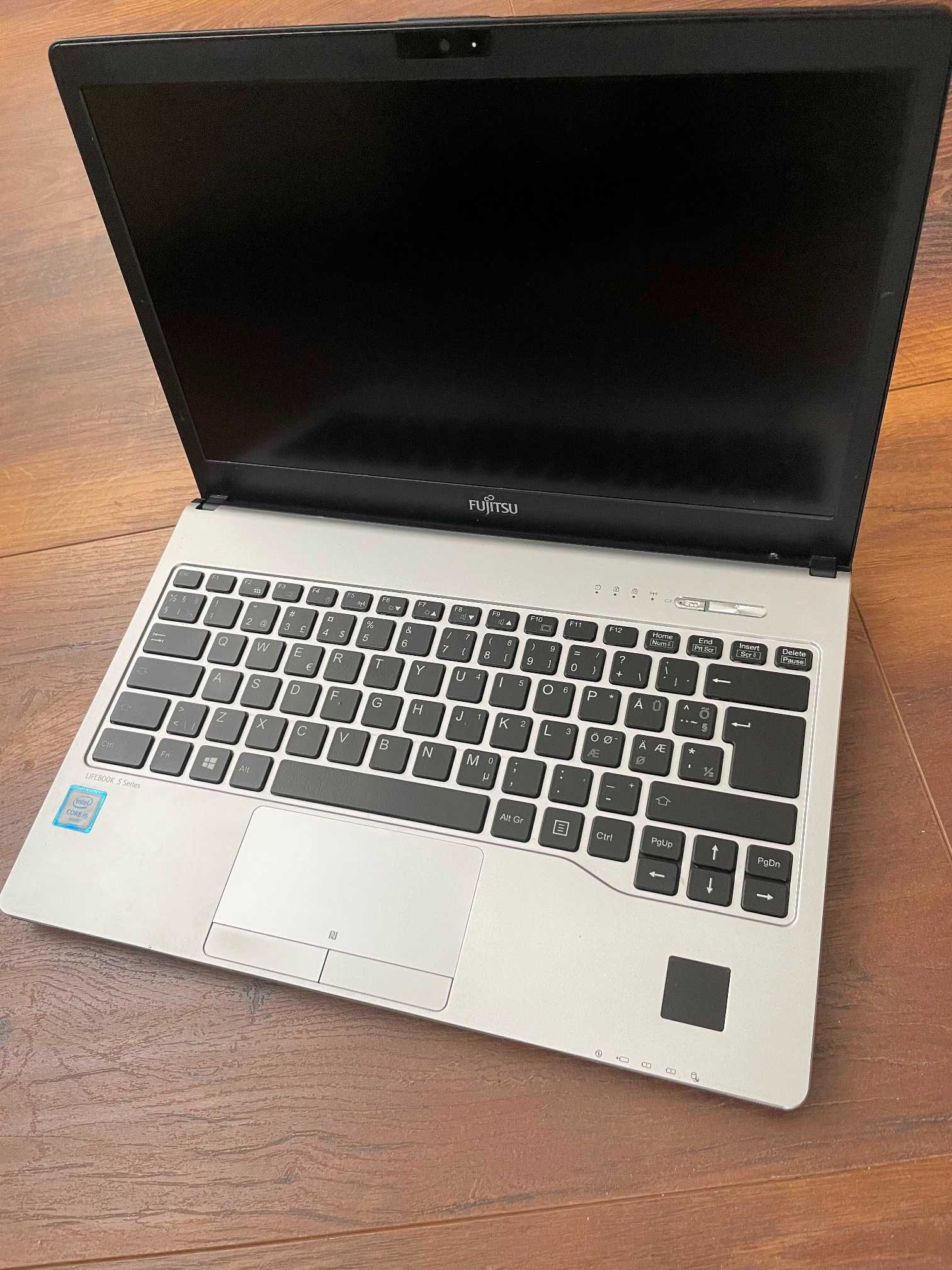 Лаптоп LifeBook S936 i7-6600u, 12GB, 256GB SSD, 13,3" FHD HDMI, Win10