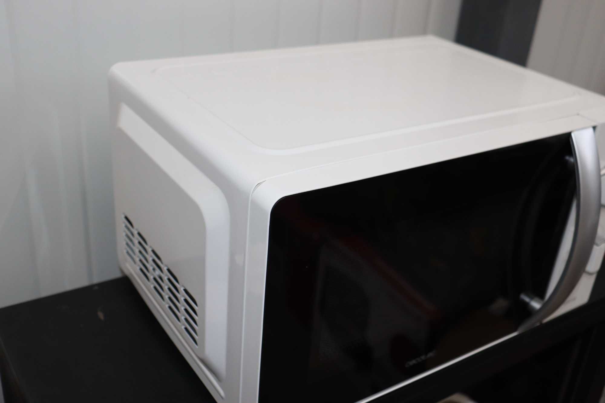 Cecotec Микровълнова фурна с грил ProClean 2110. 700 W с 6 степени,20L