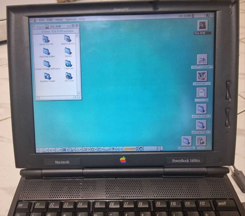Лаптоп Apple Macintosh PowerBook 1400cs модел 1996 година