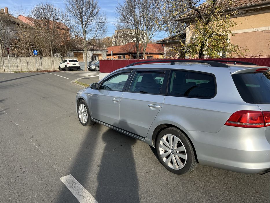 VW Passat 2013/Automatic/Navi  /2.0 DIESEL