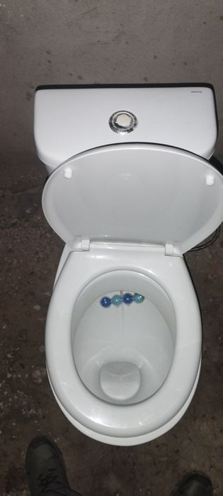 унитаз в отличном состоянии