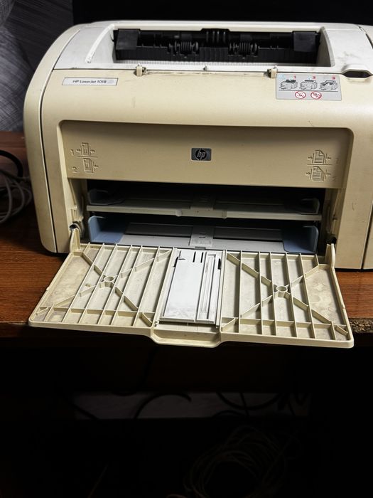 Принтер hp laserjet 1018