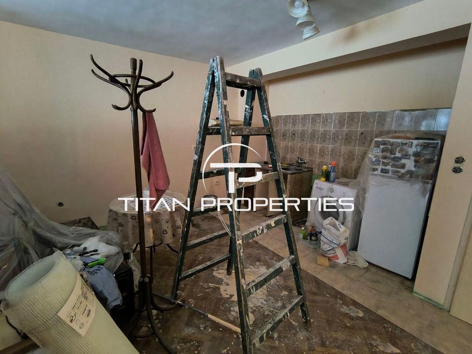 Двустаен апартамент в кв. Кючук Париж