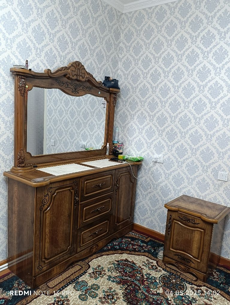 Продаётся спальный гарнитур
